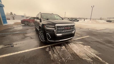 2023 GMC Acadia Denali