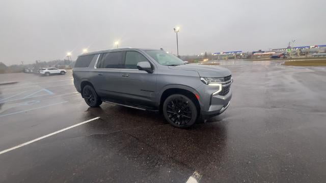 2022 Chevrolet Suburban LS