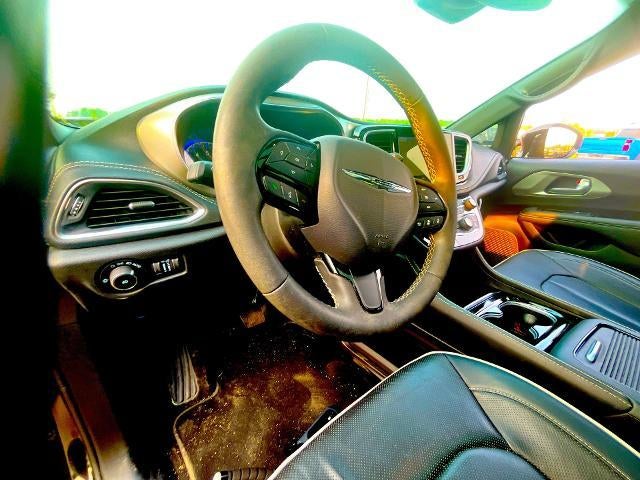 2023 Chrysler Pacifica Limited AWD