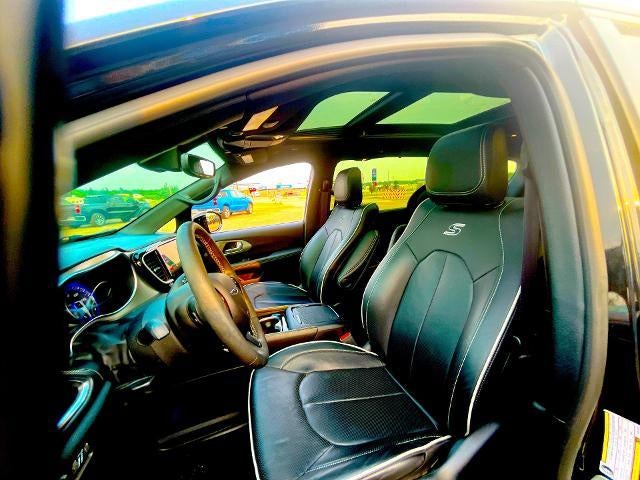 2023 Chrysler Pacifica Limited AWD