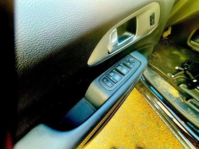 2023 Chrysler Pacifica Limited AWD