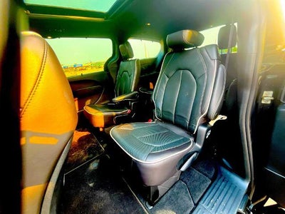 2023 Chrysler Pacifica Limited AWD