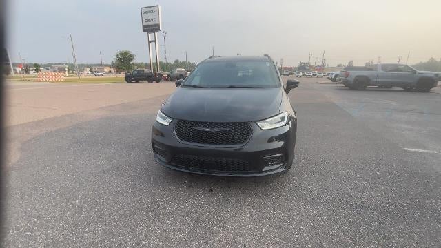 2023 Chrysler Pacifica Limited AWD