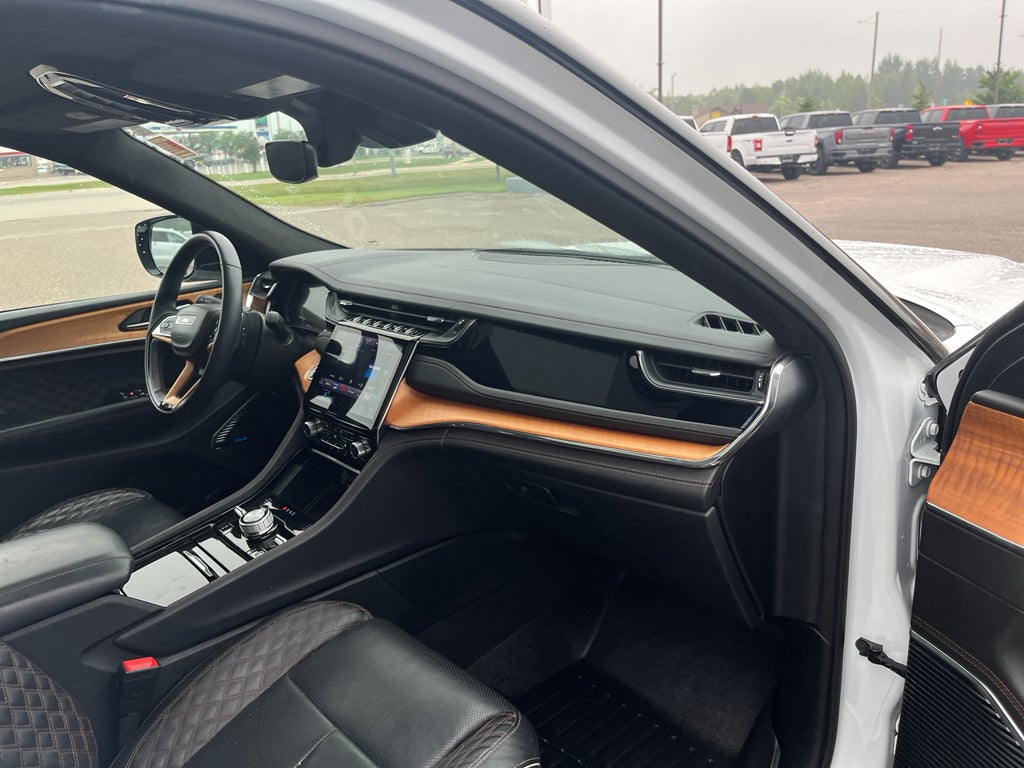 2023 Jeep Grand Cherokee L Summit Reserve 4x4