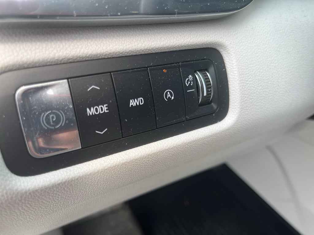 2025 GMC Acadia Denali