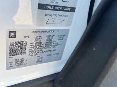 2023 GMC Acadia AT4