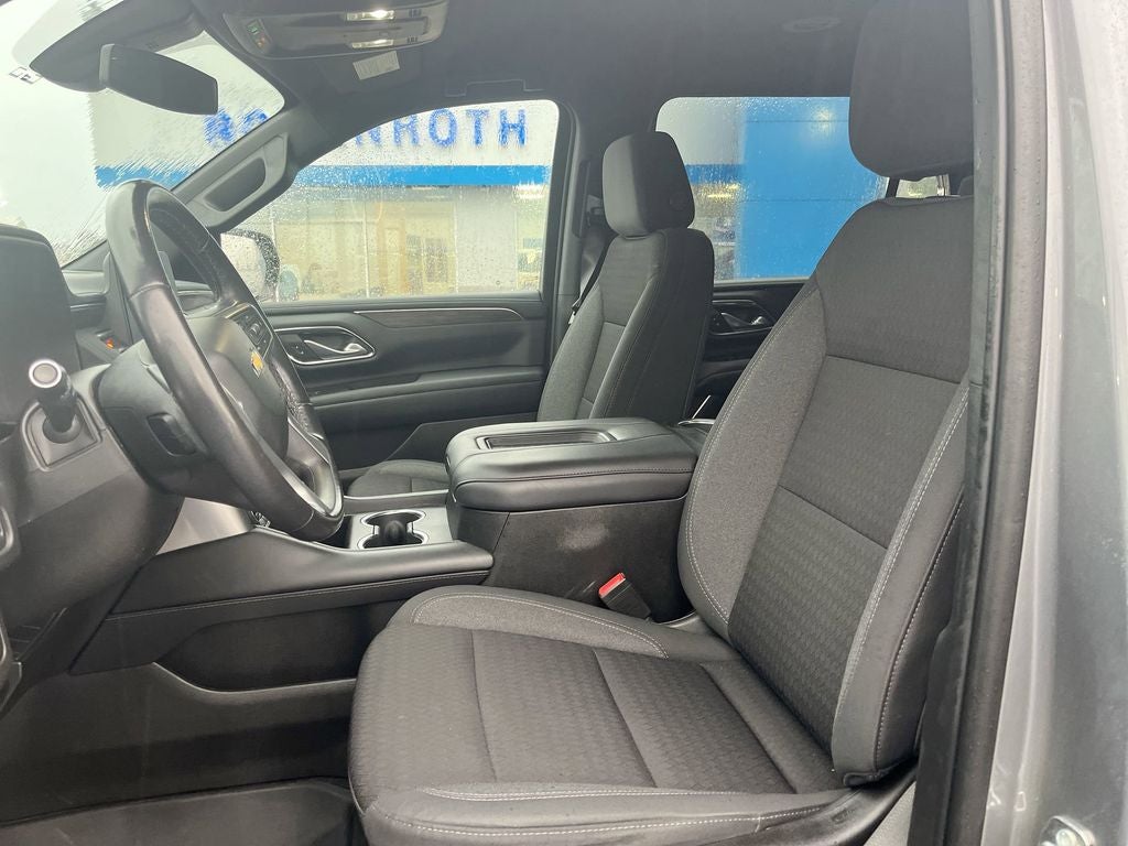 2022 Chevrolet Suburban LS