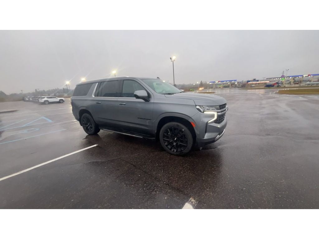 2022 Chevrolet Suburban LS