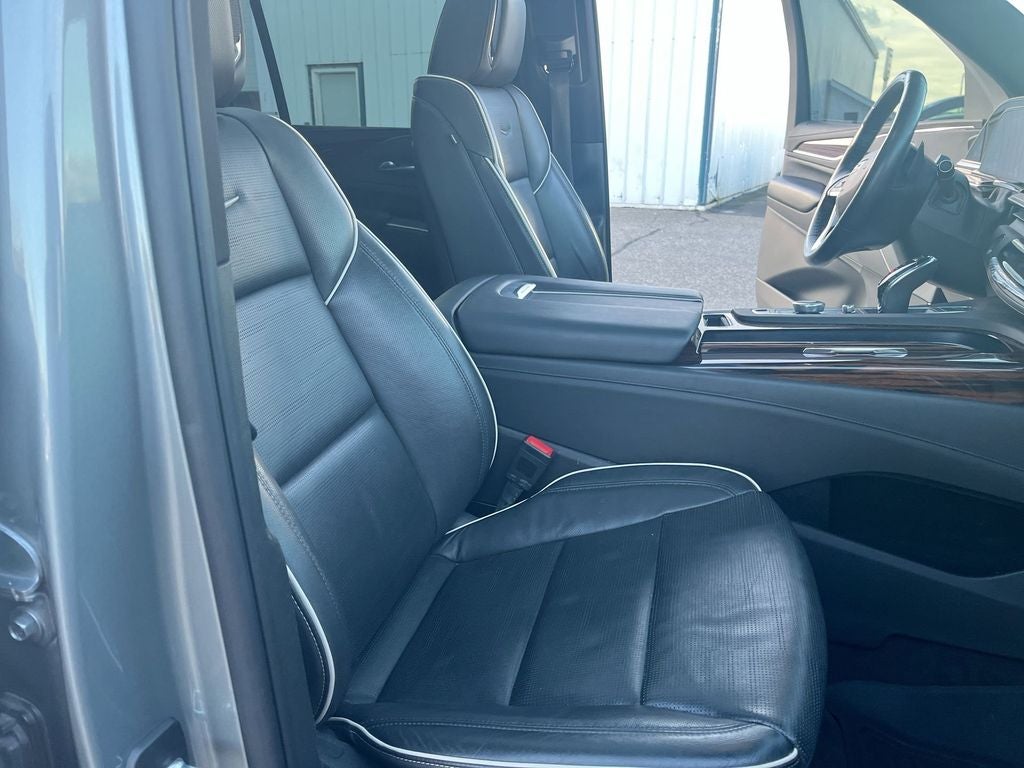 2023 Cadillac Escalade ESV Premium Luxury