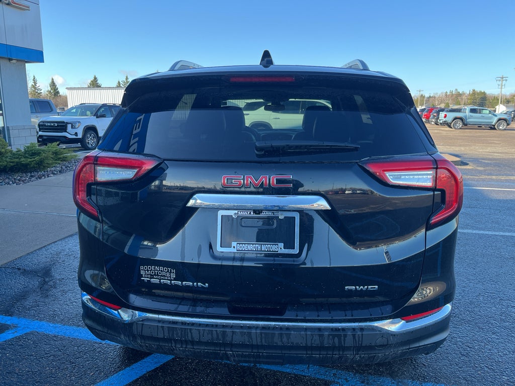 2023 GMC Terrain SLT