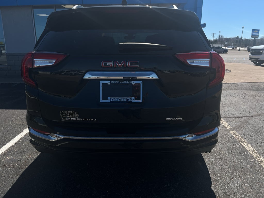 2023 GMC Terrain Denali