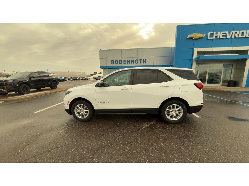 2022 Chevrolet Equinox LS