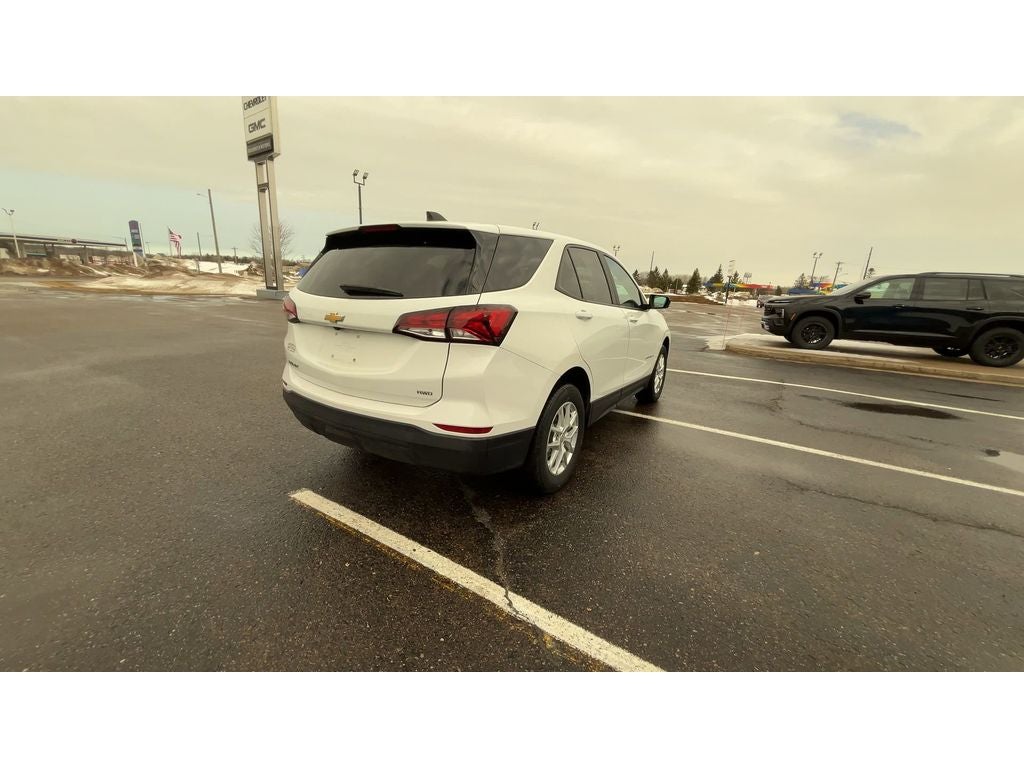 2022 Chevrolet Equinox LS