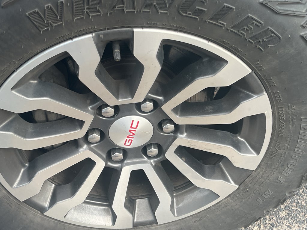 2023 GMC Sierra 1500 AT4