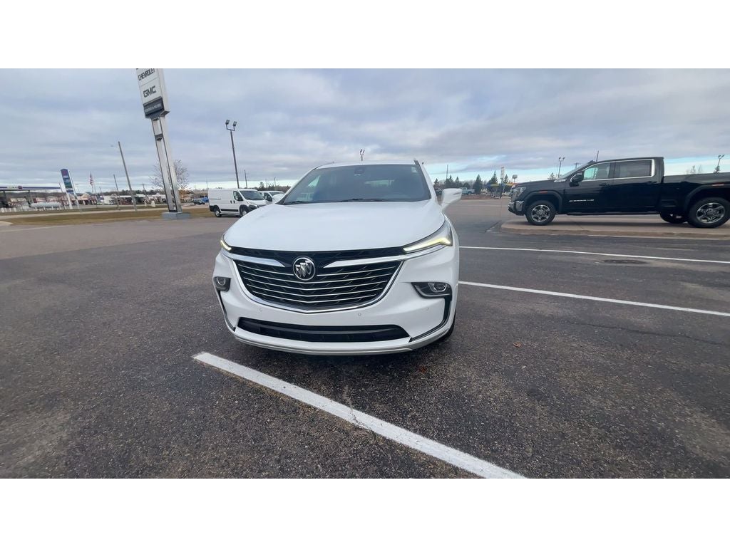 2023 Buick Enclave Essence