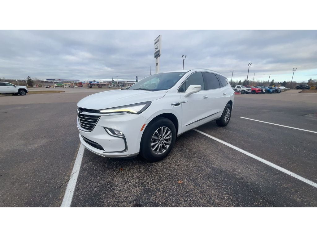 2023 Buick Enclave Essence